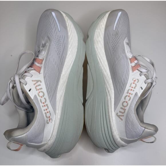 Saucony Hurricane 24 Running Shoe Womens 11 White Mesh FormFit Gym Low Lace Up - Picture 5 of 9